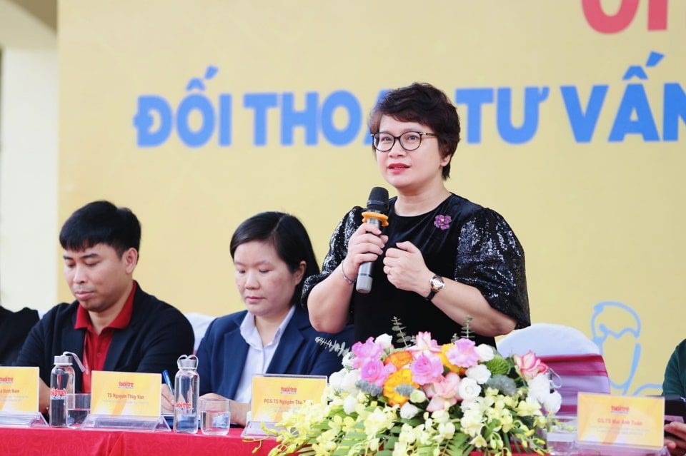 PGS.TS Nguyễn Thu Thủy, Vụ trưởng Vụ Gi&aacute;o dục Đại học, Bộ GD&amp;ĐT: C&aacute;c&nbsp;em cần nghi&ecirc;n cứu rất kỹ đề &aacute;n tuyển sinh của trường đại học