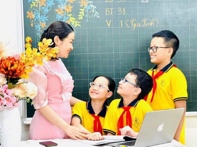 BẢNG LƯƠNG MỚI CỦA GIÁO VIÊN ÁP DỤNG TỪ THÁNG 1/7 2 Bảng lương giáo viên từ 1/7/2023 - Ảnh 1.